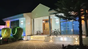 Furnished 6bdrm Villa in ለገጣፎ አባክሮስ ጀርባ, Oromia-Finfinne for sale