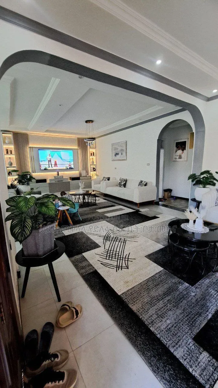 Furnished 6bdrm Villa in ለገጣፎ አባክሮስ ጀርባ, Oromia-Finfinne for sale