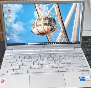 New Laptop HP Pavilion 13 8GB Intel Core i5 SSD 512GB