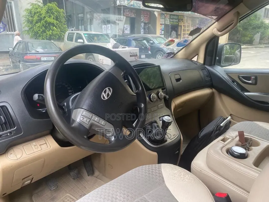 Hyundai Starex / H-