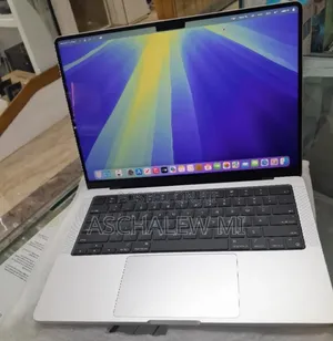 New Laptop Apple MacBook Pro 2024 M4 Pro 24GB Apple M4 Pro SSD 512GB