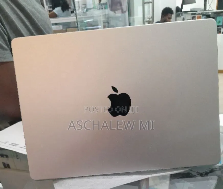 New Laptop Apple MacBook Pro 2024 M4 Pro 24GB Apple M4 Pro SSD 512GB