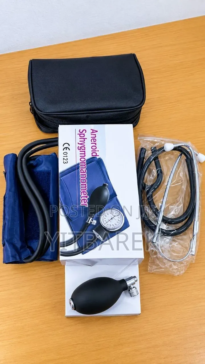 Manual BP Cuff / Analog Sphygmomanometer, With Stethoscope