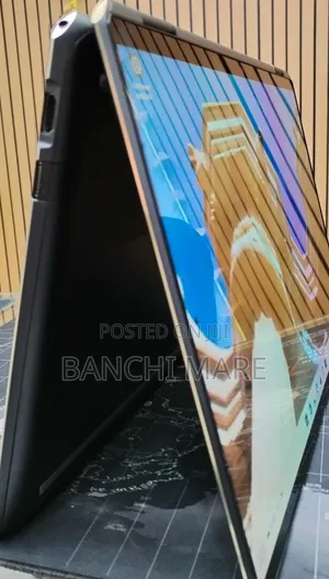 New Laptop HP Spectre X360 16GB Intel Core i7 SSD 512GB