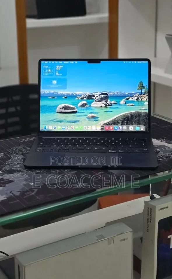 New Laptop Apple MacBook Air 2025 M4 16GB Apple M4 SSD 256GB