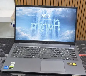 New Laptop Lenovo LOQ 15IRH8 12GB Intel Core i5 SSD 512GB