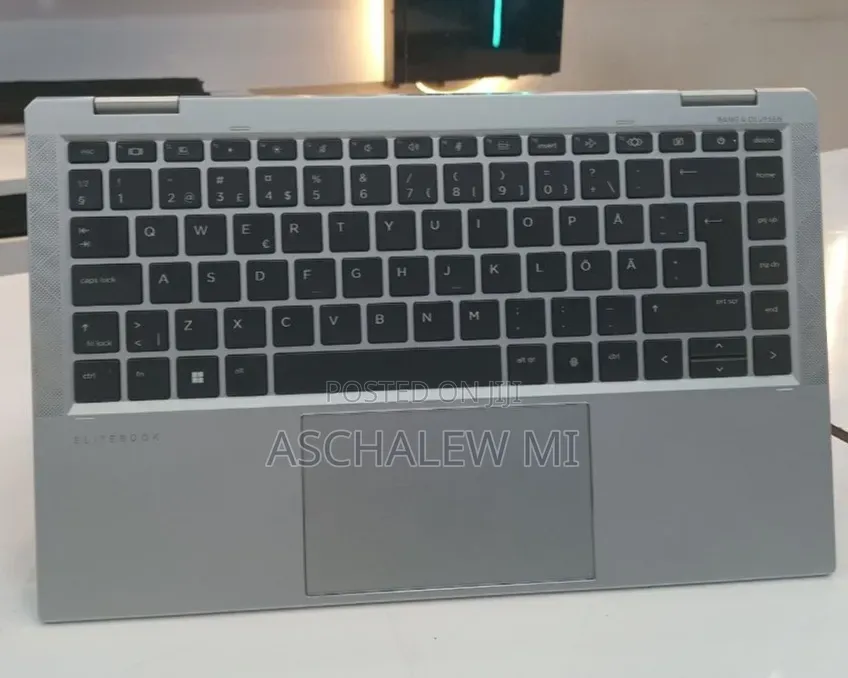 New Laptop HP EliteBook 1040 G8 16GB Intel Core i5 SSD 512GB