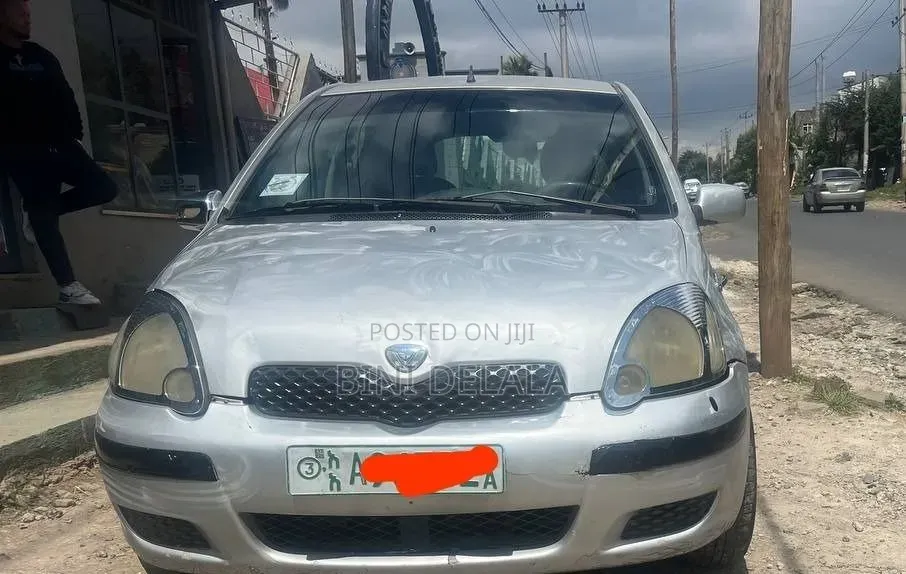 Toyota Vitz 1.0 FWD 5dr 2002 Silver