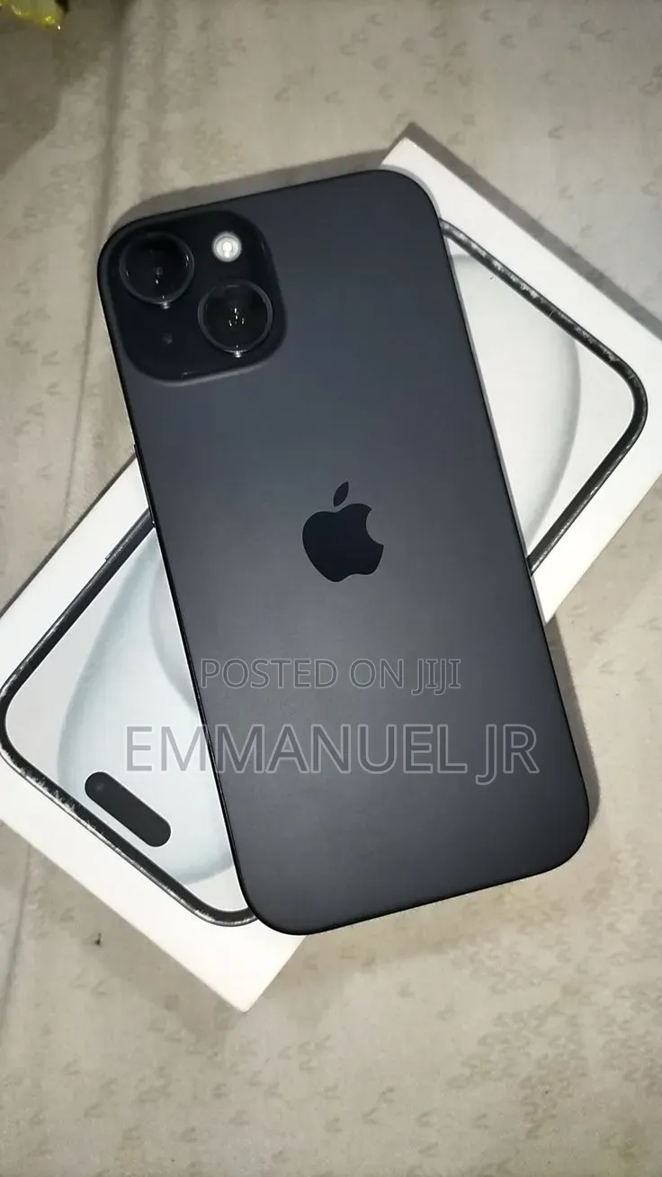 New Apple iPhone 15 256 GB Black