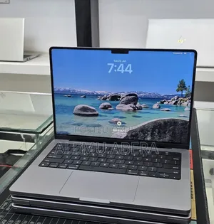 New Laptop Apple MacBook Pro 2021 M1 32GB Apple M1 Pro SSD 512GB