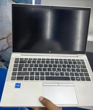 New Laptop HP EliteBook 840 G8 16GB Intel Core i7 SSD 512GB