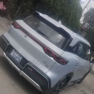 BYD Yuan Up 2025 Silver