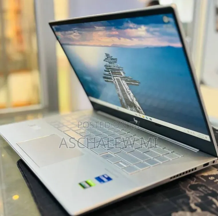 New Laptop HP Envy 15 16GB Intel Core i7 SSD 512GB