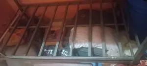 የብረት ተደራራቢ አልጋ