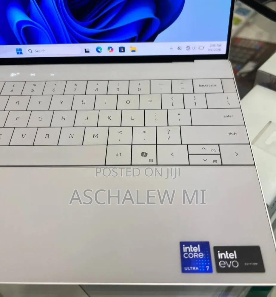 New Laptop Dell XPS 13 16GB Intel Core Ultra 7 SSD 512GB