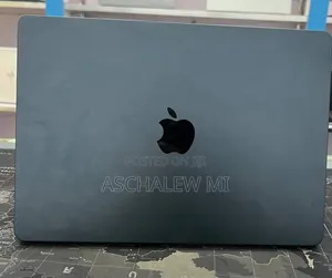 New Laptop Apple MacBook Air 2022 M2 16GB Apple M2 SSD 512GB