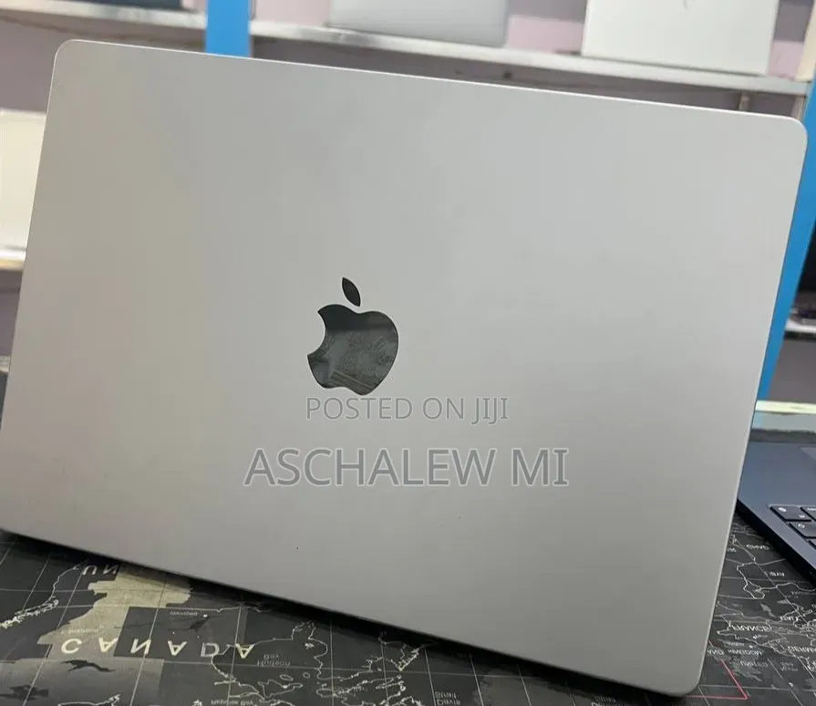 New Laptop Apple MacBook Pro 2021 M1 16GB Apple M1 Pro SSD 512GB