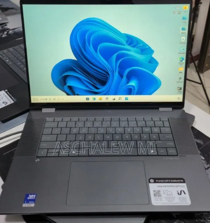 New Laptop HP OmniBook 5 16" 16GB Intel Core Ultra 7 SSD 1T