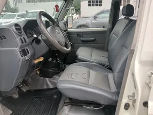 Toyota Land Cruiser 2013 White
