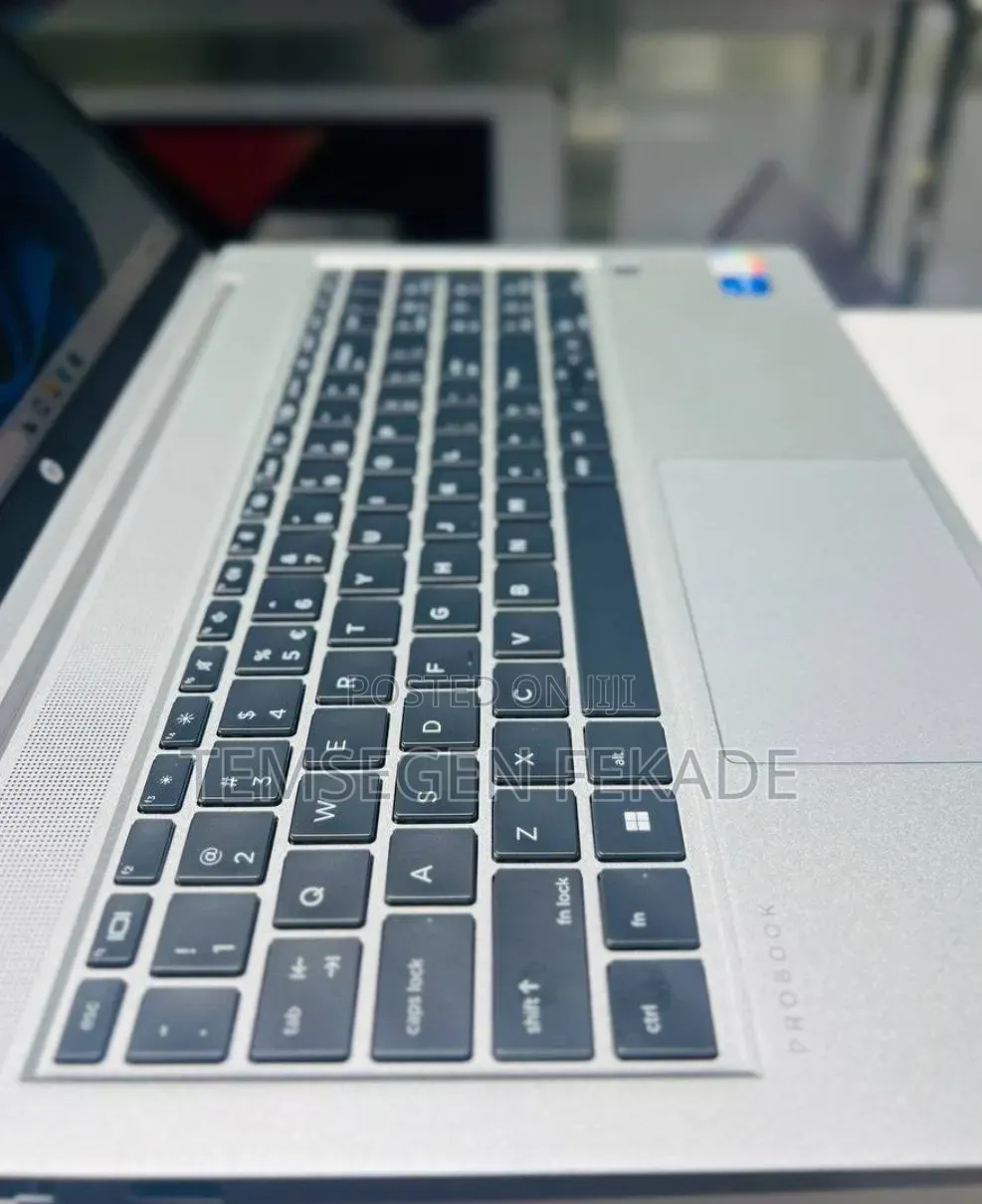 New Laptop HP EliteBook 845 G8 16GB Intel Core i5 SSD 512GB