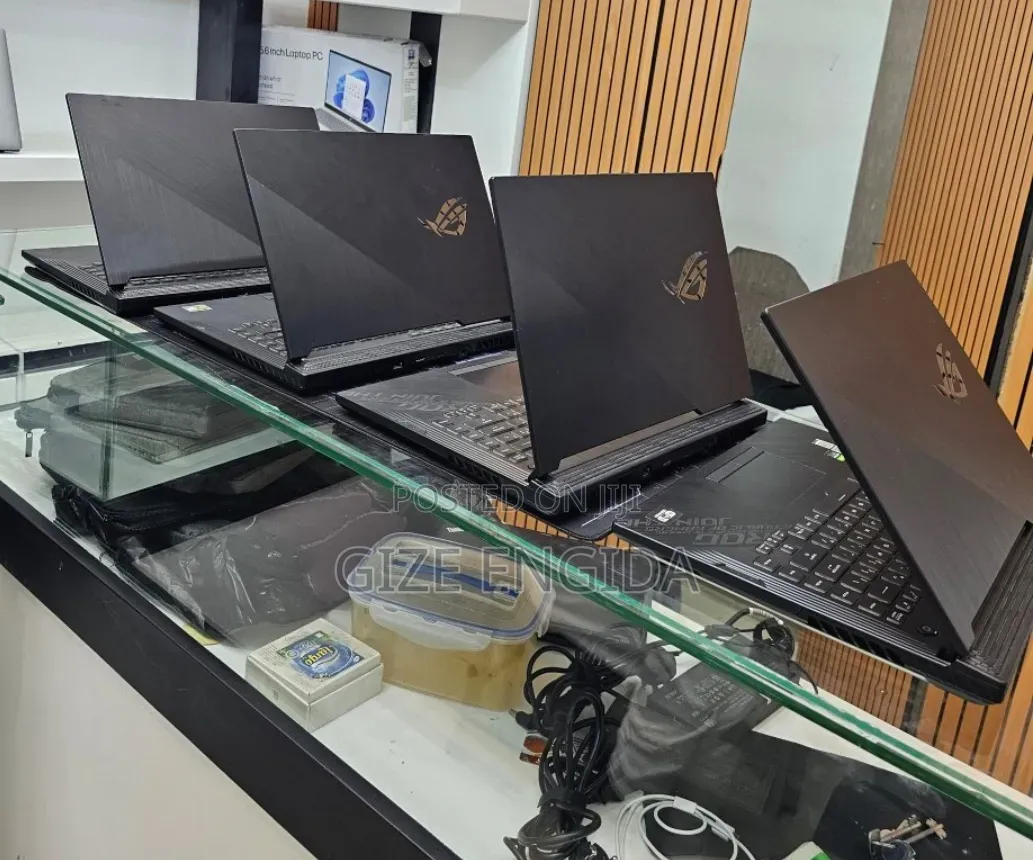 New Laptop Asus ROG Strix G15 16GB Intel Core i7 SSD 512GB