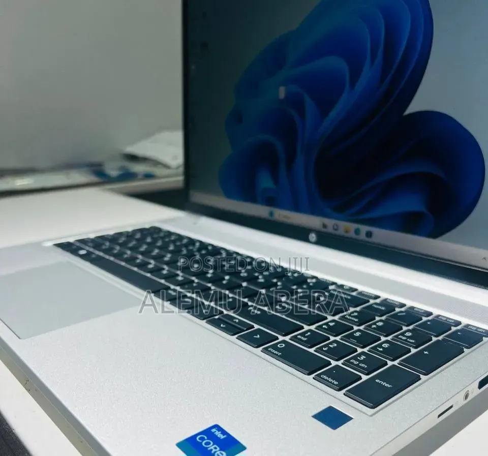 New Laptop HP ProBook 450 G8 16GB Intel Core i5 SSD 512GB