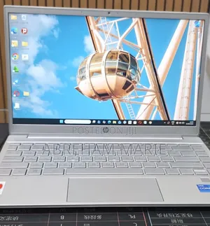 New Laptop HP Pavilion 13 8GB Intel Core i5 SSD 512GB