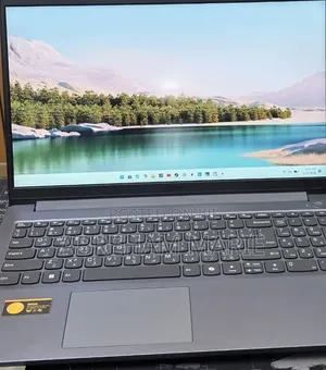 New Laptop Lenovo LOQ 15AHP10 16GB Intel Core i5 SSD 512GB