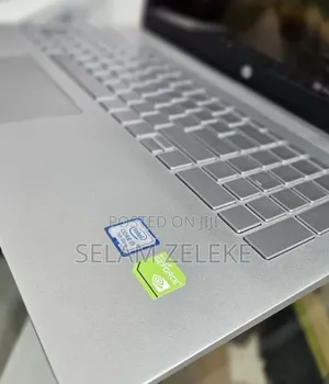 New Laptop HP 8GB Intel Core i5 SSD 1T