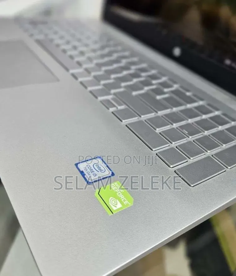 New Laptop HP 8GB Intel Core i5 SSD 1T