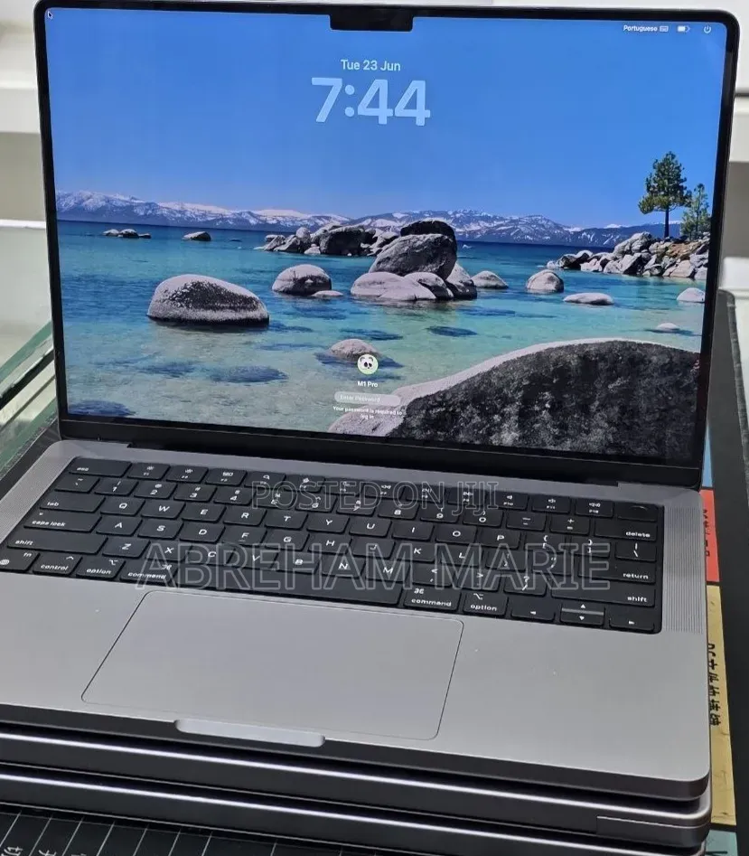 New Laptop Apple MacBook Pro 2021 M1 32GB Apple M1 Pro SSD 512GB