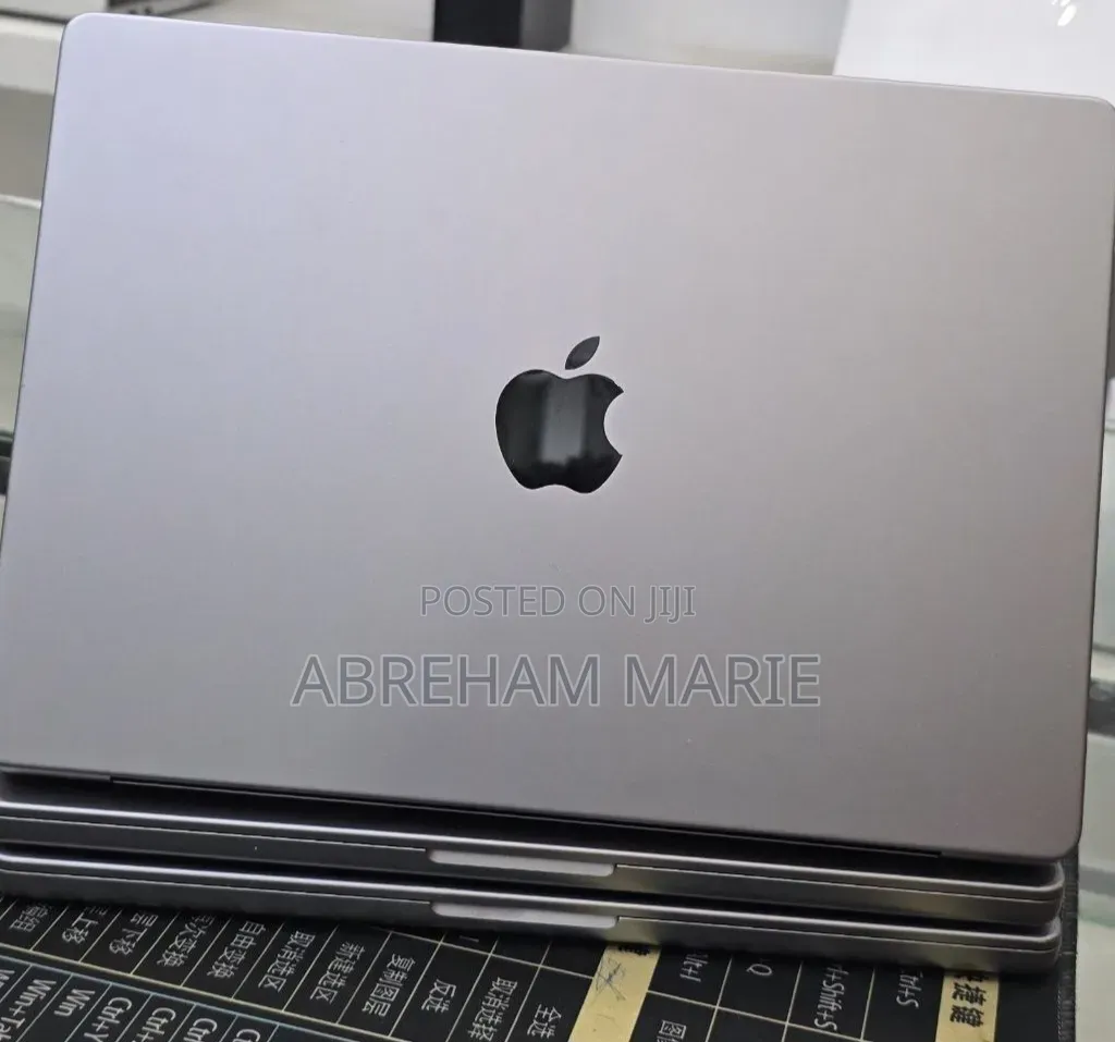 New Laptop Apple MacBook Pro 2021 M1 32GB Apple M1 Pro SSD 512GB