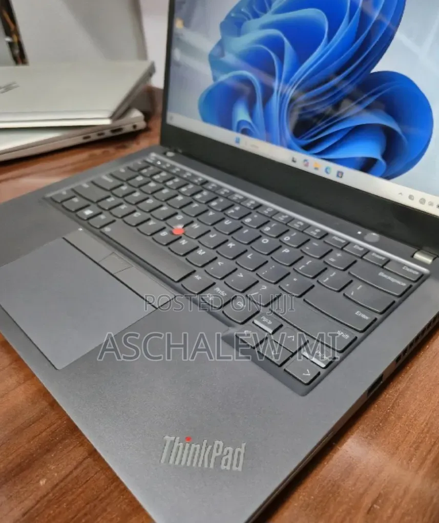 New Laptop Lenovo ThinkPad T14 16GB Intel Core i7 SSD 512GB