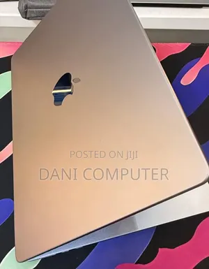 New Laptop Apple MacBook Pro 2023 M3 8GB Intel Core M3 SSD 512GB