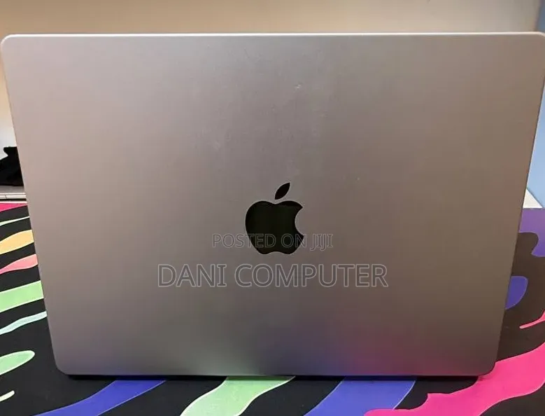 New Laptop Apple MacBook Pro 2023 M3 8GB Intel Core M3 SSD 512GB