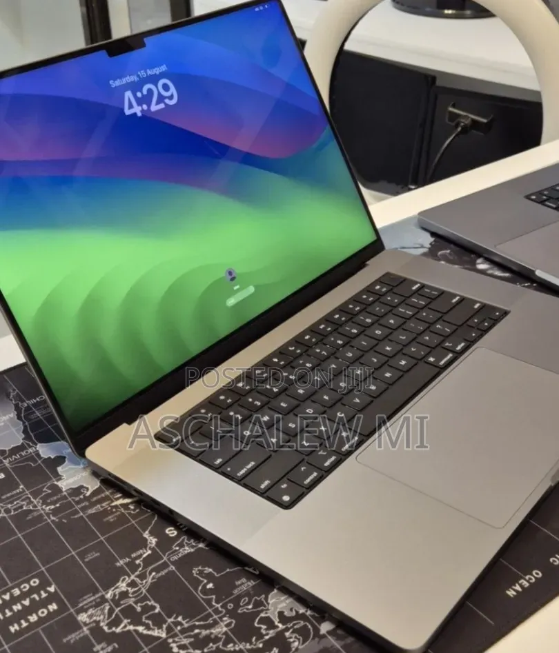 New Laptop Apple MacBook Pro 2021 M1 Max 64GB Apple M1 Pro SSD 1T