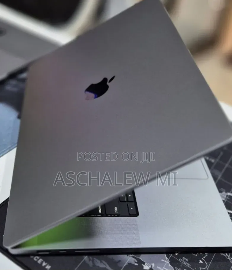 New Laptop Apple MacBook Pro 2021 M1 Max 64GB Apple M1 Pro SSD 1T