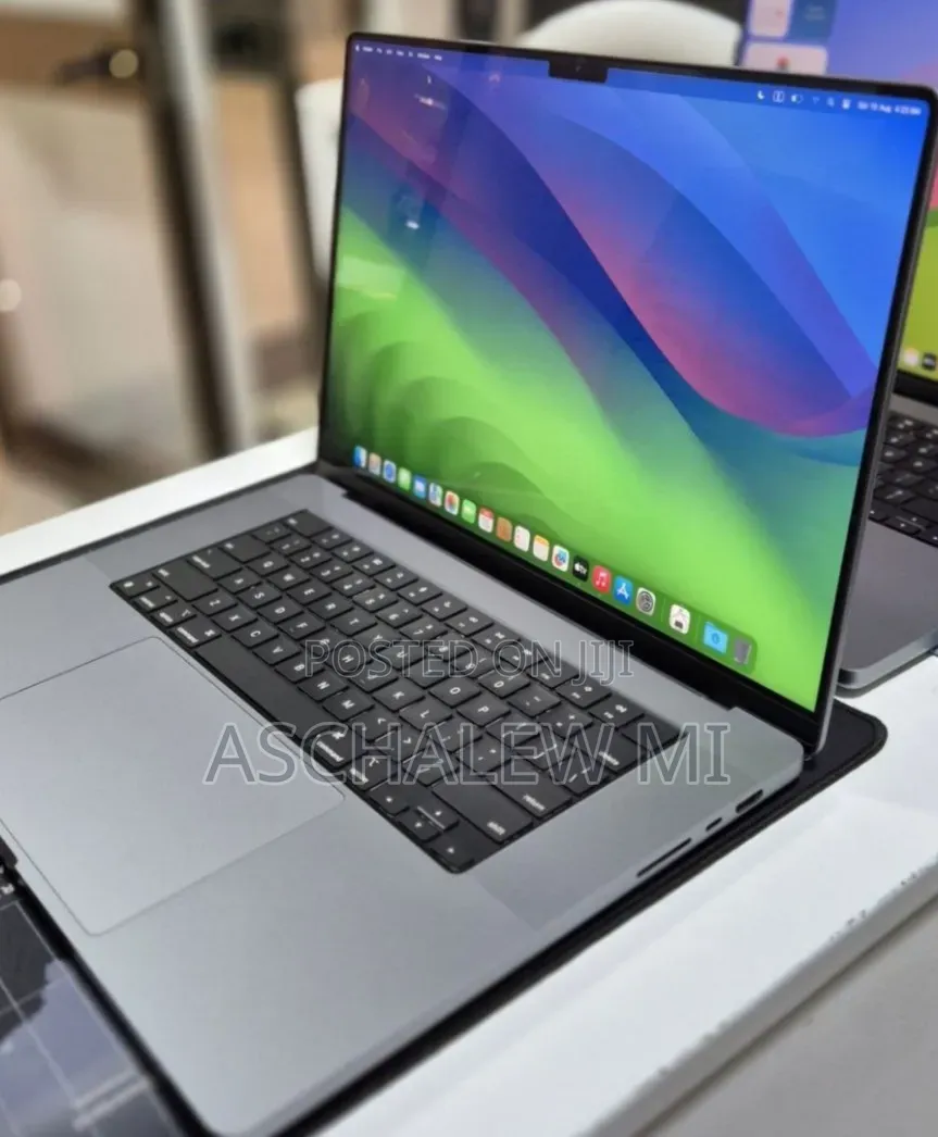 New Laptop Apple MacBook Pro 2021 M1 Max 64GB Apple M1 Pro SSD 1T