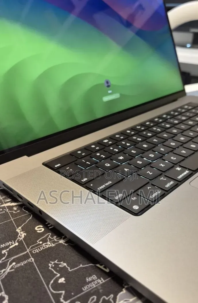 New Laptop Apple MacBook Pro 2021 M1 Max 64GB Apple M1 Pro SSD 1T