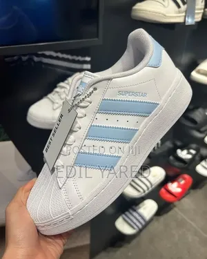 Adidas Superstar