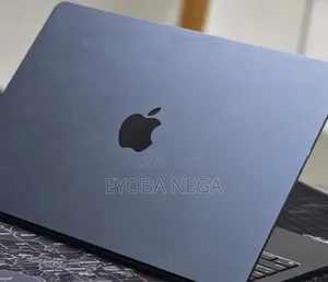 New Laptop Apple MacBook Air 2025 M4 16GB Apple M4 SSD 256GB