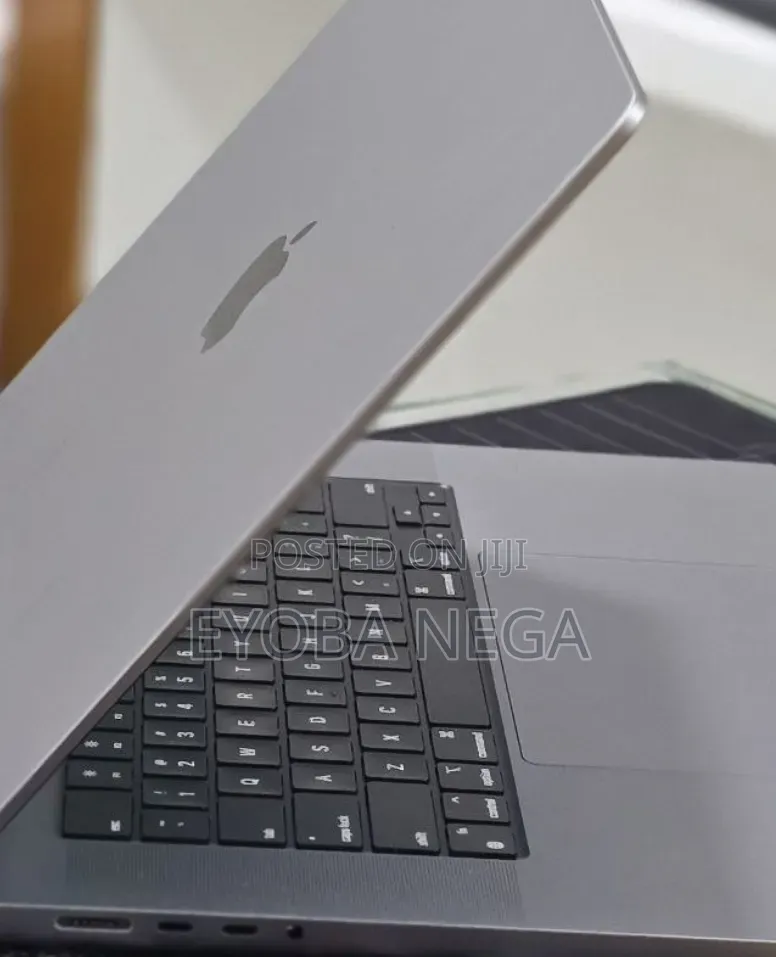 New Laptop Apple MacBook Pro 2023 M2 Pro 16GB Apple M2 SSD 1T