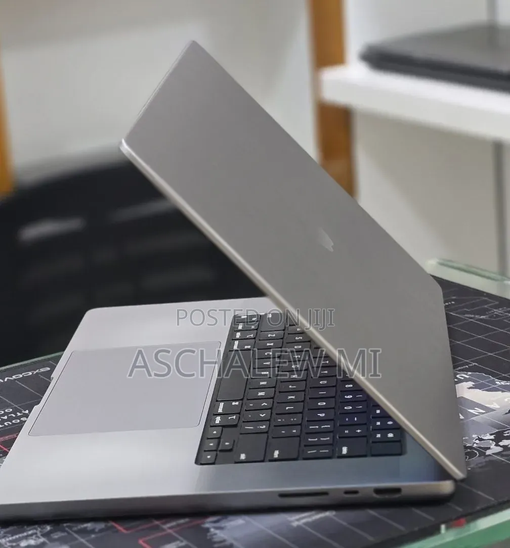 New Laptop Apple MacBook Pro 2021 M1 Max 64GB Apple M1 Max SSD 1T
