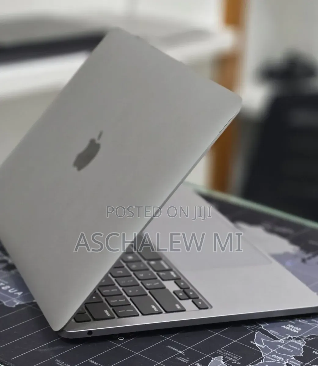 New Laptop Apple MacBook Pro 2020 M1 8GB Apple M1 SSD 512GB
