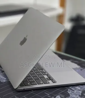 New Laptop Apple MacBook Pro 2020 M1 8GB Apple M1 SSD 512GB