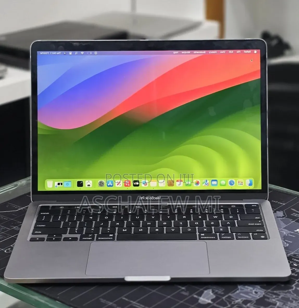 New Laptop Apple MacBook Pro 2020 M1 8GB Apple M1 SSD 512GB