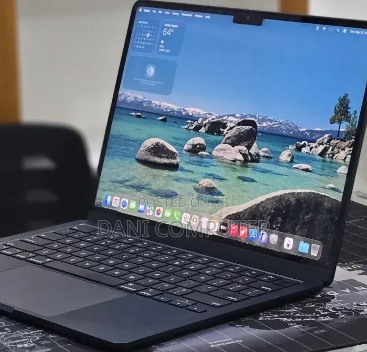 New Laptop Apple MacBook Air 2025 M4 16GB Apple M4 SSD 256GB