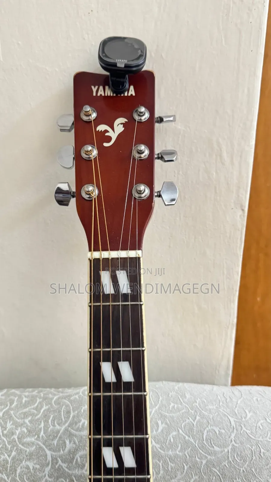 Yamaha Fq-6000 Semi Acoustic Guitar