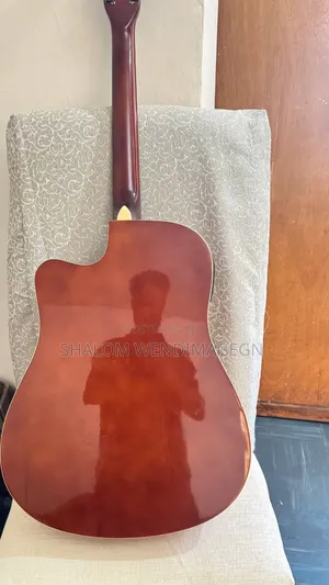 Yamaha Fq-6000 Semi Acoustic Guitar