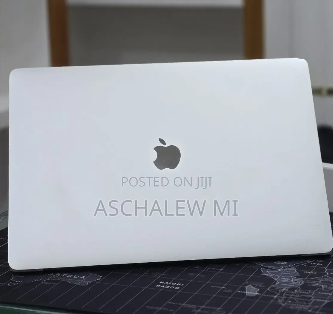 New Laptop Apple MacBook Pro 2017 16GB Intel Core i7 SSD 512GB